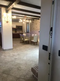Quiet and convenient to amenities and the university - Image 2