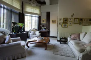 Period apartment near Halifax. - Image 3