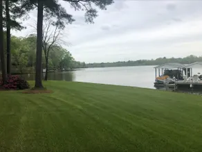Lake Gaston Getaway! BRAND NEW Dock on 4-1-25 - Image 4