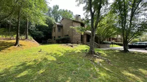 Townhouse by the River - Image 3