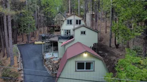 Rustic, cozy cabin, Starlink Wi-Fi, 7 Beds - Image 2