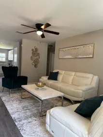 Beautiful home! 8 min from Dwntn - Image 2