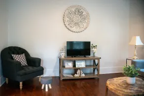 Spacious Perfect Location Downtown False River - Image 5