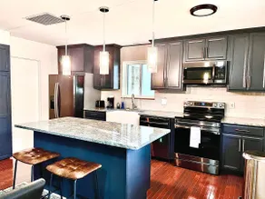 Okemos ranch house - Image 3