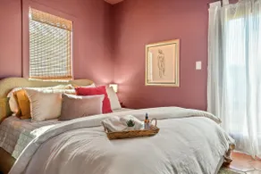 *Heated Dip Pool!* Fenced Yard-Central Location!* - Image 3