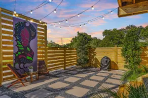 *Heated Dip Pool!* Fenced Yard-Central Location!* - Image 4