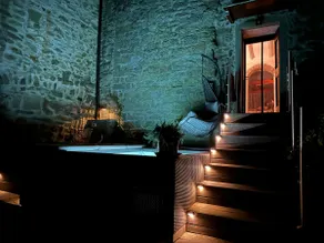 Luxury Country Retreat near Florence with Jacuzzi - Image 3