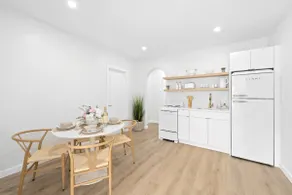 Chic 1BR Near Beach & Downtown | Cozy Retreat - Image 3