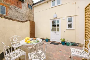 No. 10, The Cottage - Image 3