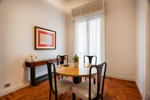 Brassbell l DT l 1BR Art Deco Designer APT 1 - Image 3