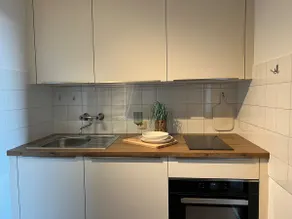 Apartment in sunny hillside location - Image 4