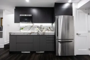 Lovely 2 BR Lower Level Apt, 15-min walk to Subway - Image 3
