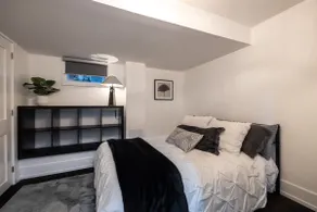 Lovely 2 BR Lower Level Apt, 15-min walk to Subway - Image 2