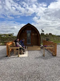 Fish Pod pet friendly - Image 4