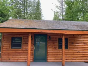 Cabin on Lake Michigan - Image 2