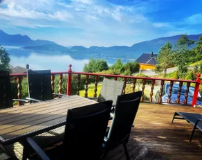 Hardanger -House by the fjords - Image 3