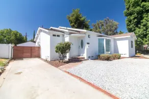 Groovy Getaway: Sleeps 9, Arcade, BBQ, 1blk- Univ - Image 4