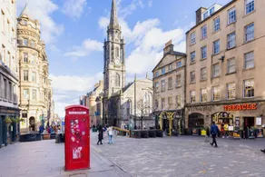 Royal Mile Apartment, Sleeps 4 - Image 3