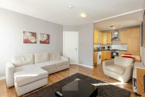 Royal Mile Apartment, Sleeps 4 - Image 5