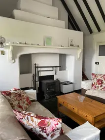 No 7 Traditional Cottage in Tullycross village - Image 2