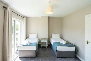 Waterside Townhouse Carrick - Image 5