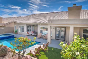 Beautiful 6 Bed Luxury Oasis with Heated Pool+Spa - Image 4