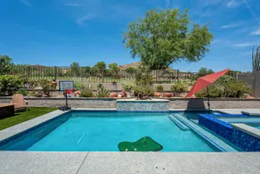 Beautiful 6 Bed Luxury Oasis with Heated Pool+Spa - Image 2