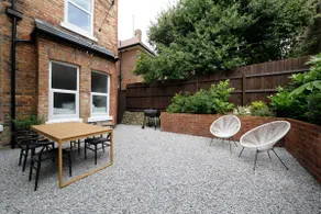 Beautiful garden flat in the heart of South Cliff - Image 2