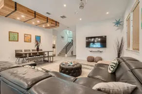 Prime Location! Pet Friendly Home I Lap Pool/Spa - Image 4