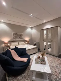 Luxurious studio close to Airport 12 - Image 3