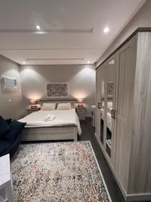 Luxurious studio close to Airport 12 - Image 2