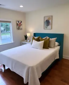 Cozy getaway in the Pine Barrens - Image 4