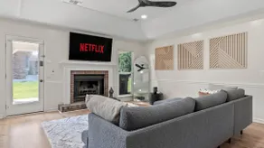 Spacious & Cozy - Close to Fort Moore - Pool Table - Image 2