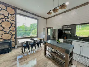 Ranch & Barn for 20 w/creek, hot tub, gamerm & Wifi - Image 5