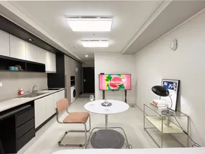 Mistay Dongseong-ro: Safe/Comfortable Space, Emotional Accommodation, Bedding Replacement Every Time, Netflix & City View - Image 3