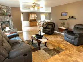 Sunnycrest Guesthouse - heart of Lancaster County! - Image 4