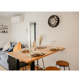 #Listen to WiFi-Netflix-Clim - Image 2