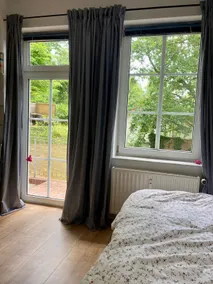 Spacious apartment with garden - Image 4