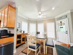 Spacious Luxury Retreat in North Macon - Image 4