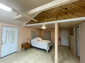 Mountain Avenue Cozy Cabin - Image 2