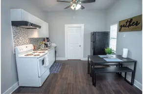Your Private Escape Awaits! Cozy 1BR Home Near DT - Image 5
