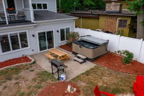 Relaxing Riverside Stay w HotTub | Fire pit | Deck - Image 4