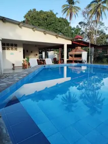 Comfortable beach house with pool in Nueva Gorgona - Image 4