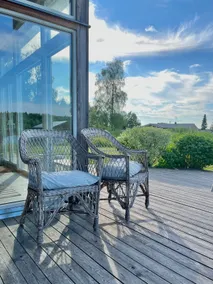 Villa near the river with large garden - Image 5