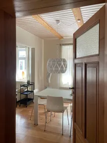 feinzeit Cozy Rosy 1: free parking, 4 guests, city - Image 3