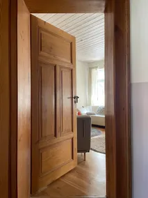 feinzeit Cozy Rosy 1: free parking, 4 guests, city - Image 2