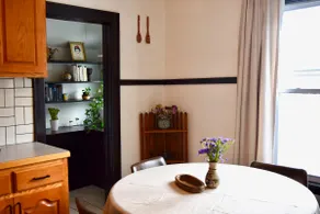 Free Garage! Cozy Bayview Home 3 Blocks from Lake - Image 3