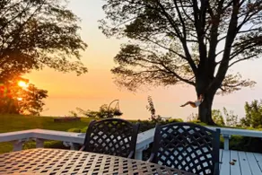 Large Family Lakehouse on the Coast w/ Water Views - Image 3