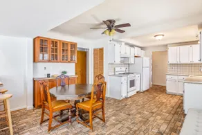 Spacious 3 BR Modern Home in Grosse Pointe - Image 5
