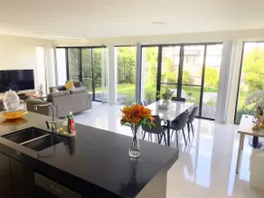 Sydney north Kellyville luxury 4 bedroom house - Image 2